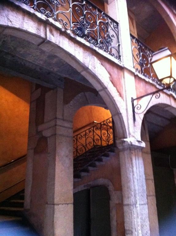 Apartamento Loge Des 3 Maries Lyon Exterior foto